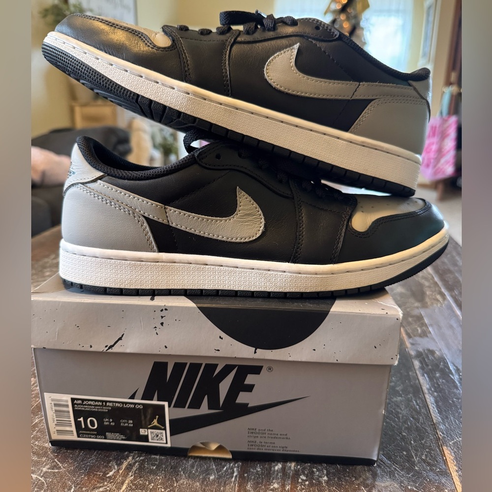 Jordan 1 Low OG "Shadow" shoes